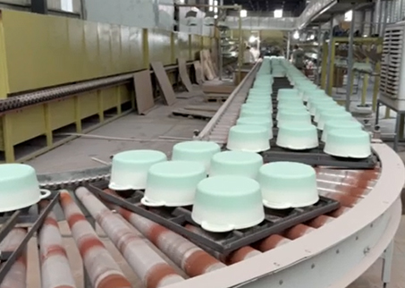 Ge&euml;mailleerde gietijzeren Dutch Oven-productielijn